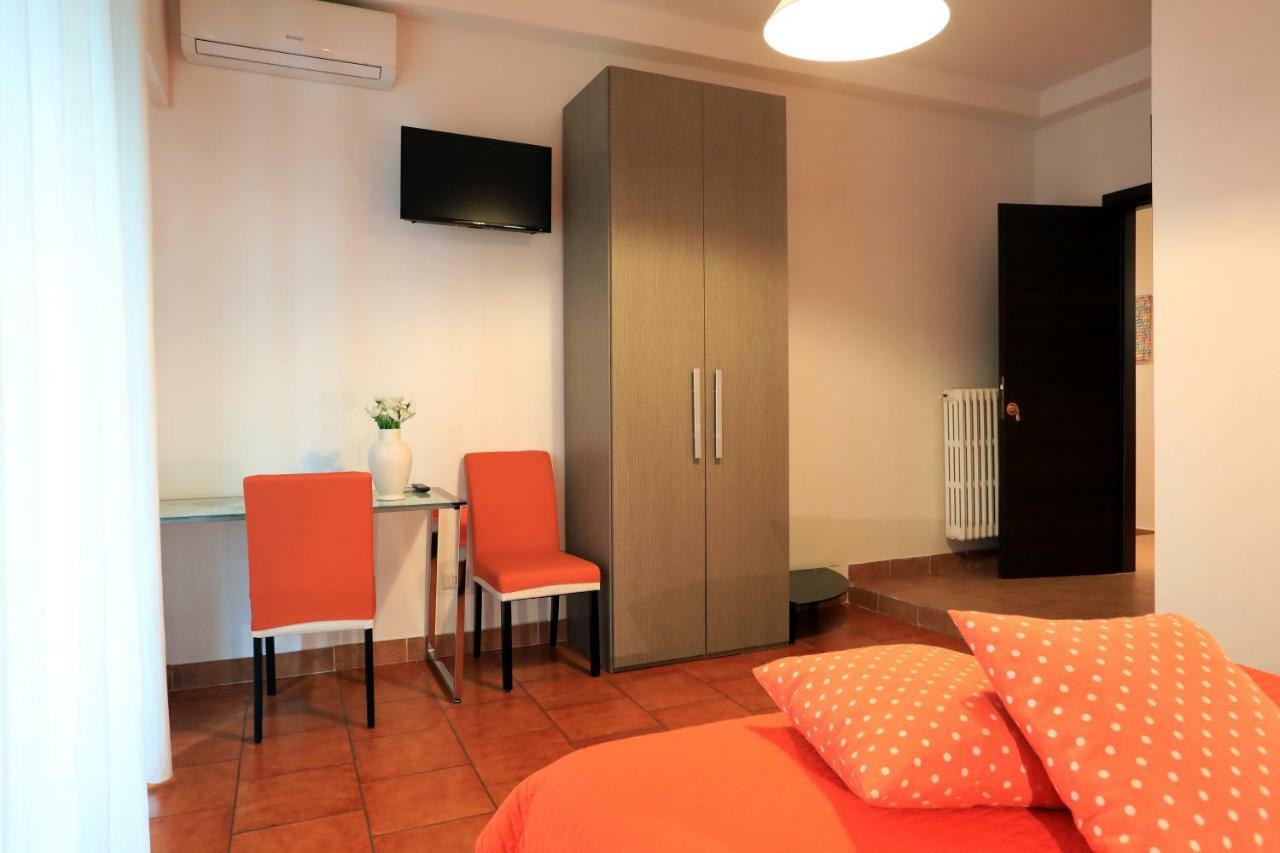 Primo Piano Guesthouse - Bari Policlinico Экстерьер фото